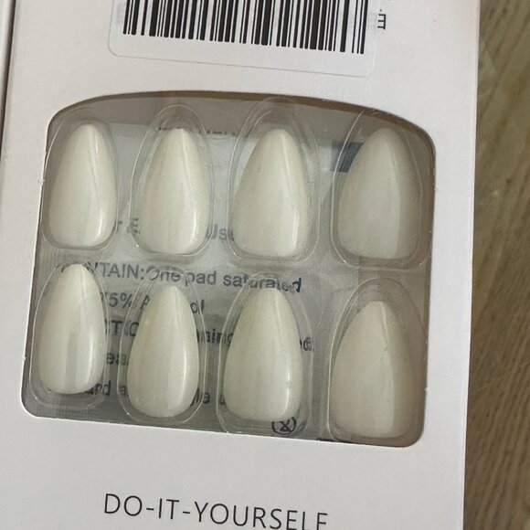 Press On Nails  (3 PACK) - Picture 3 of 4